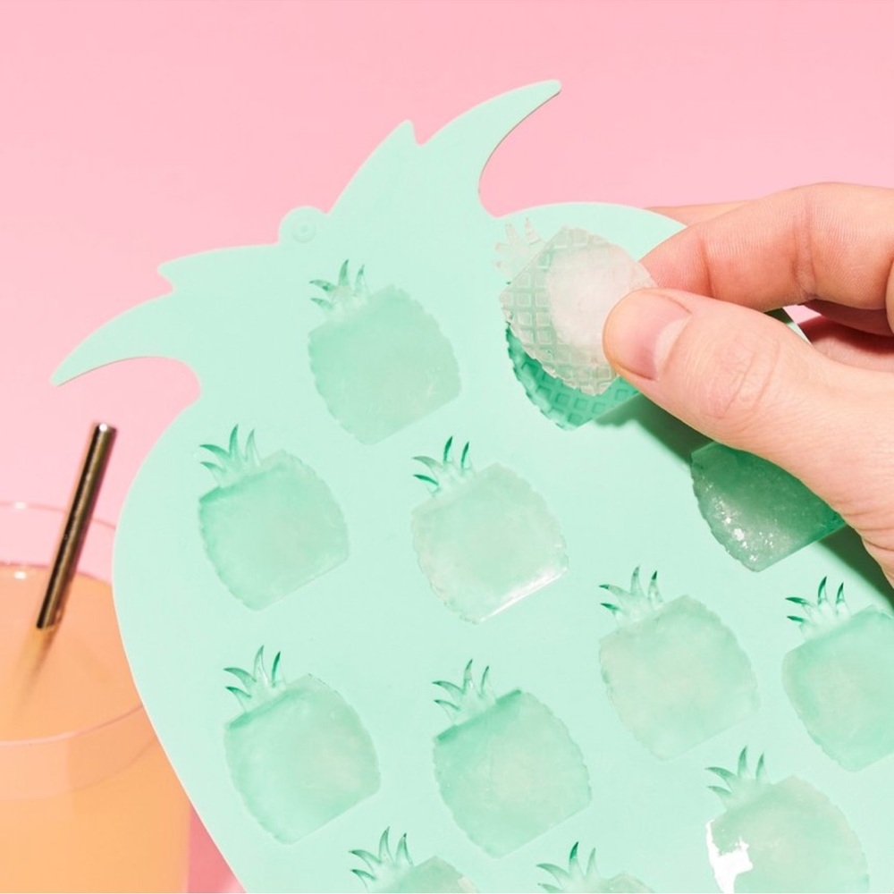 NWT | Blush Pineapple Silcone Ice Cube Tray - Teal